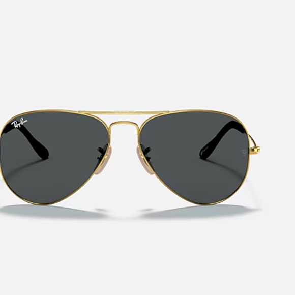 Ray-Ban Gold Aviator Classic Sunglasses - Picture 1 of 5